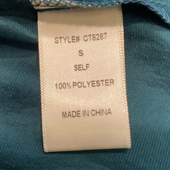 Petal & Pup | NEW Maryanne One Shoulder Satin Top in Hunter Green Size S - Picture 11 of 11